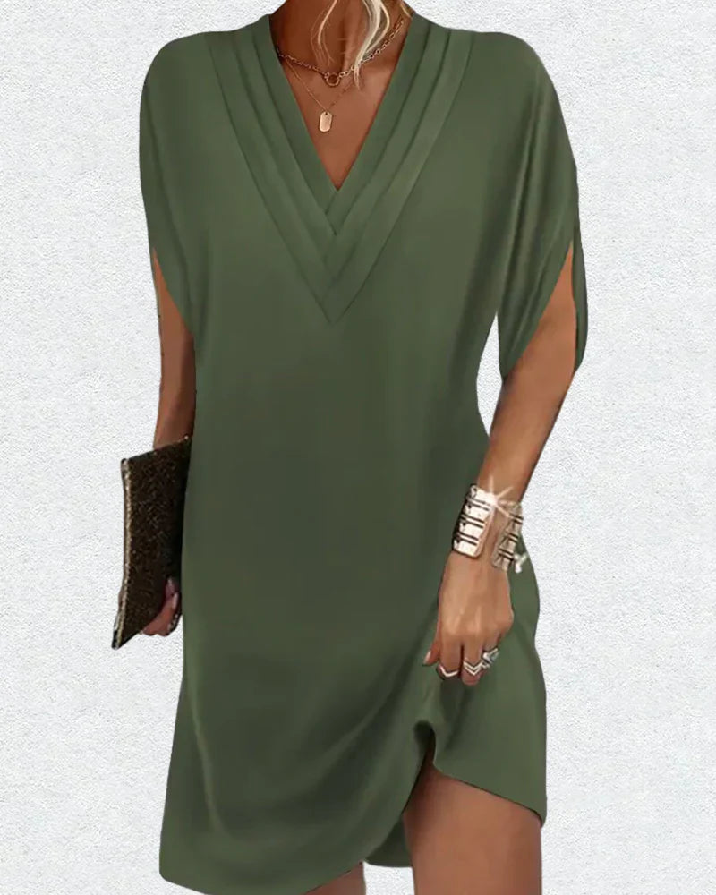 Beautifully Finished Dress in a Timeless Design
