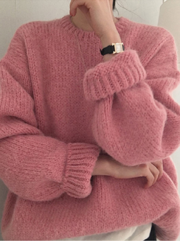Effortlessly Elegant Sweater with a Timeless Design