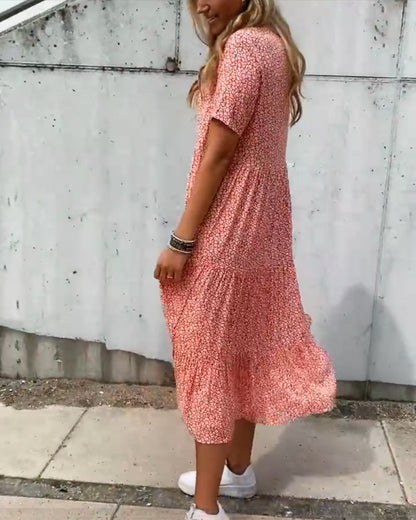 Classic Vintage Dress with a Flattering Fit