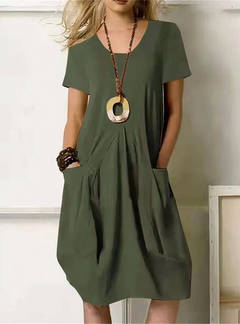 Effortlessly Elegant Dress with a Timeless Design