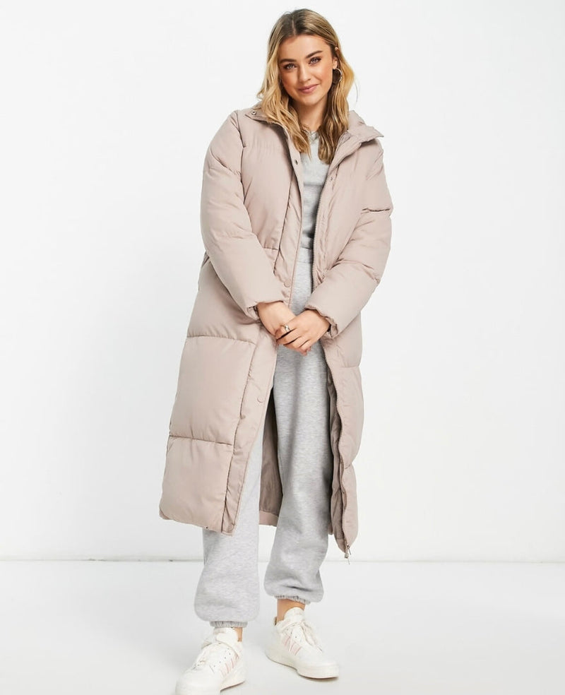 A Vintage Style Coat with Delicate Timeless Details