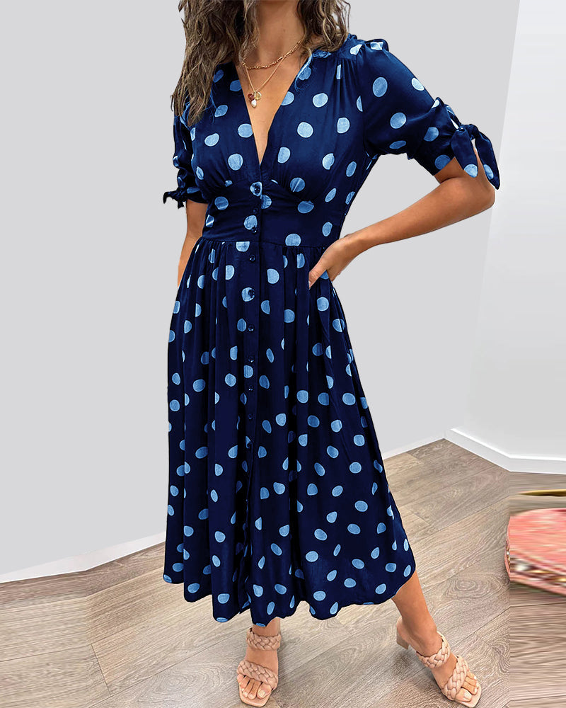 Classic Vintage Dress with a Flattering Fit