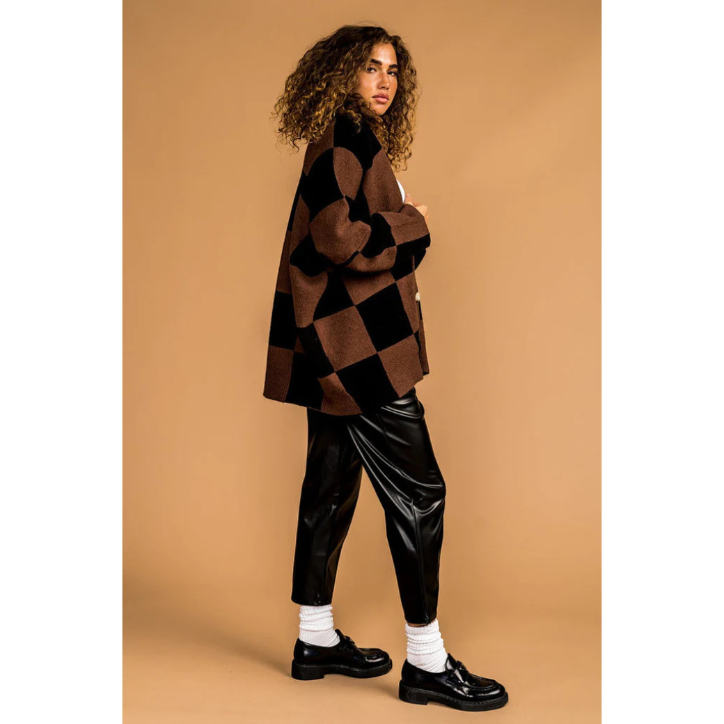 Effortlessly Elegant Cardigan with a Timeless Design