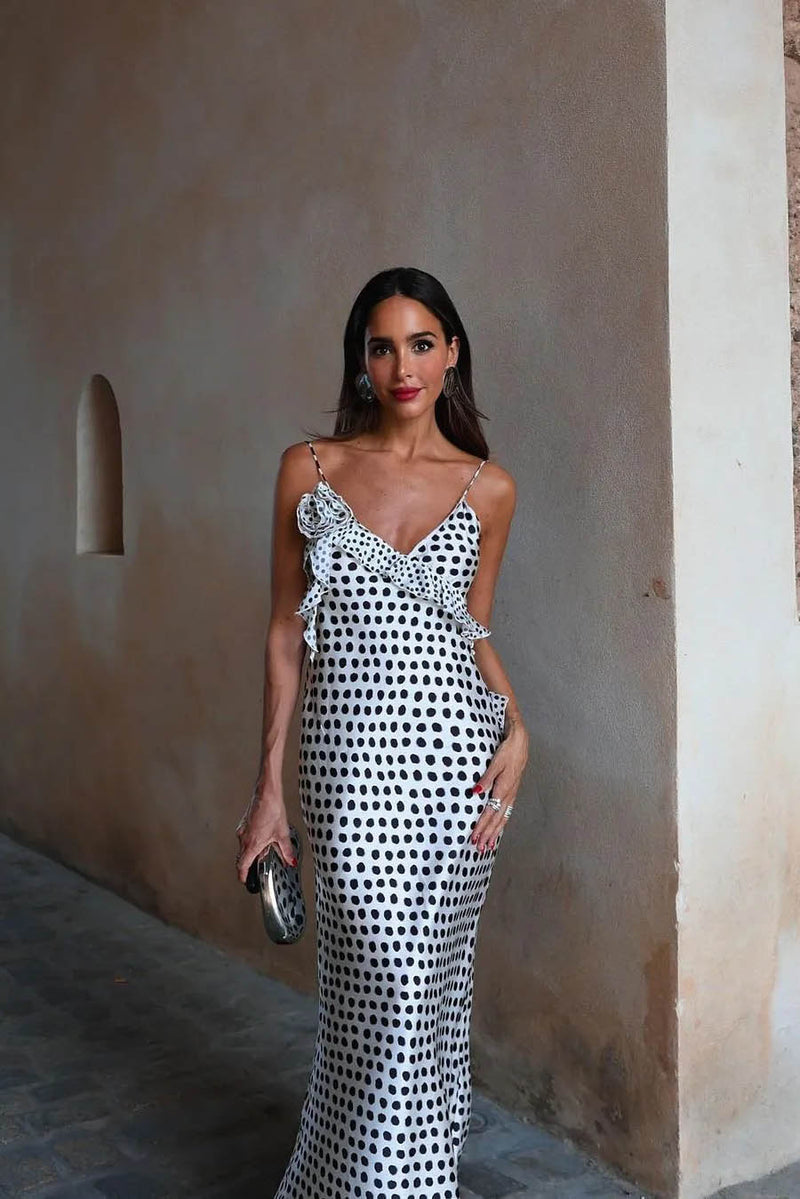 Classic Vintage & Enduringly Stylish Dress