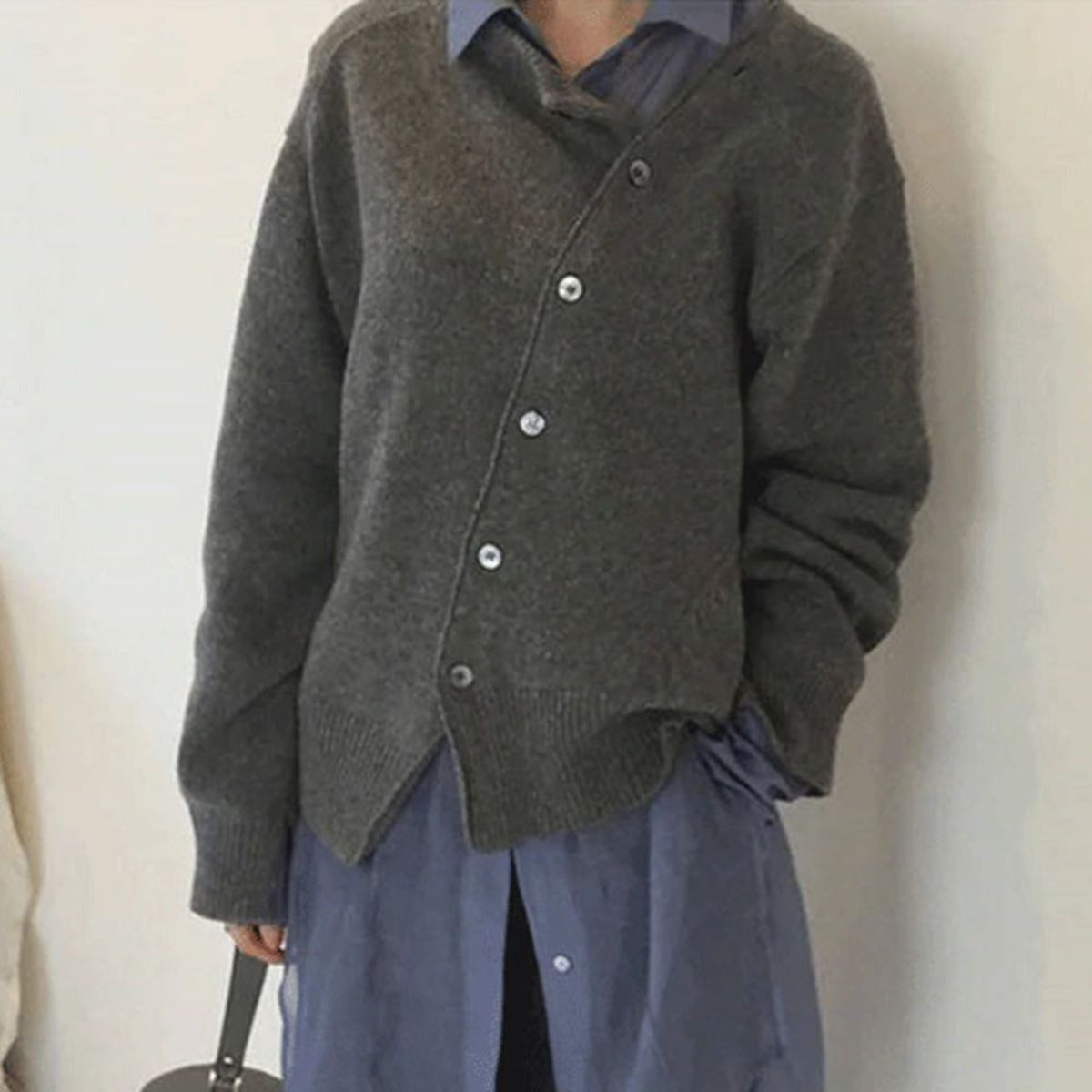 Effortlessly Elegant Sweater with a Timeless Design