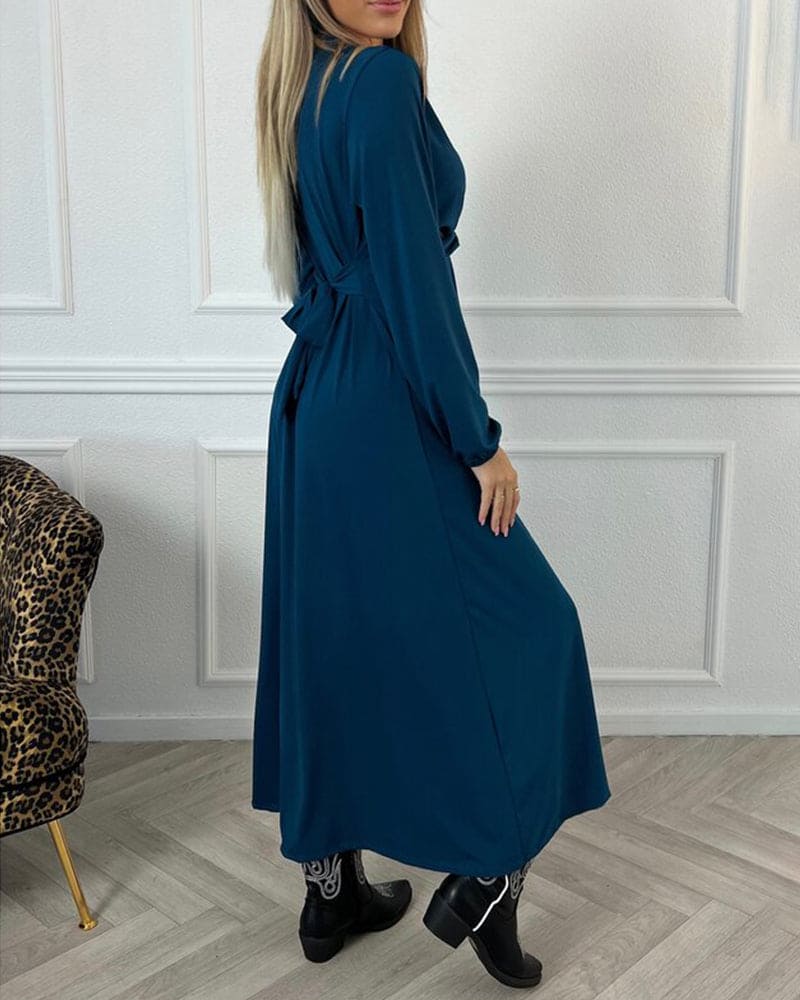 Sophisticated Dress with a Clean Classic Look