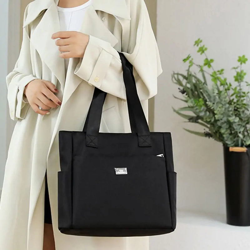 Sophisticated Bag with a Clean Classic Look