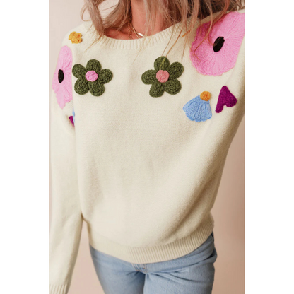 Well Tailored Sweater with a Graceful Silhouette