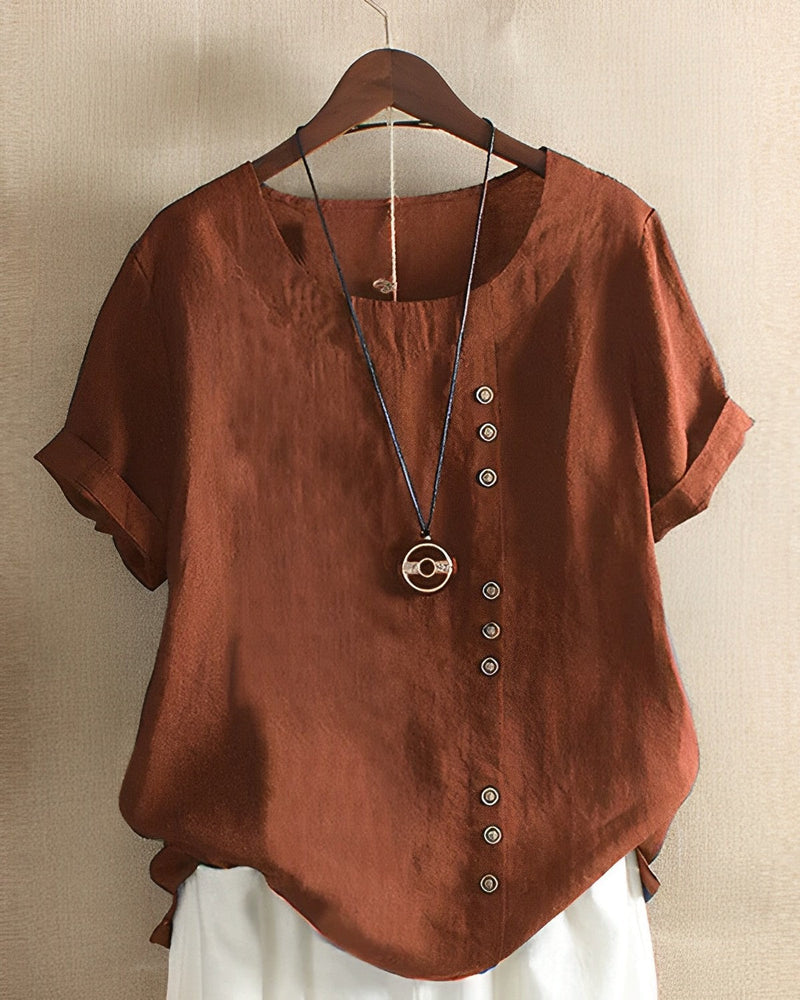Effortlessly Elegant Blouse with a Timeless Design