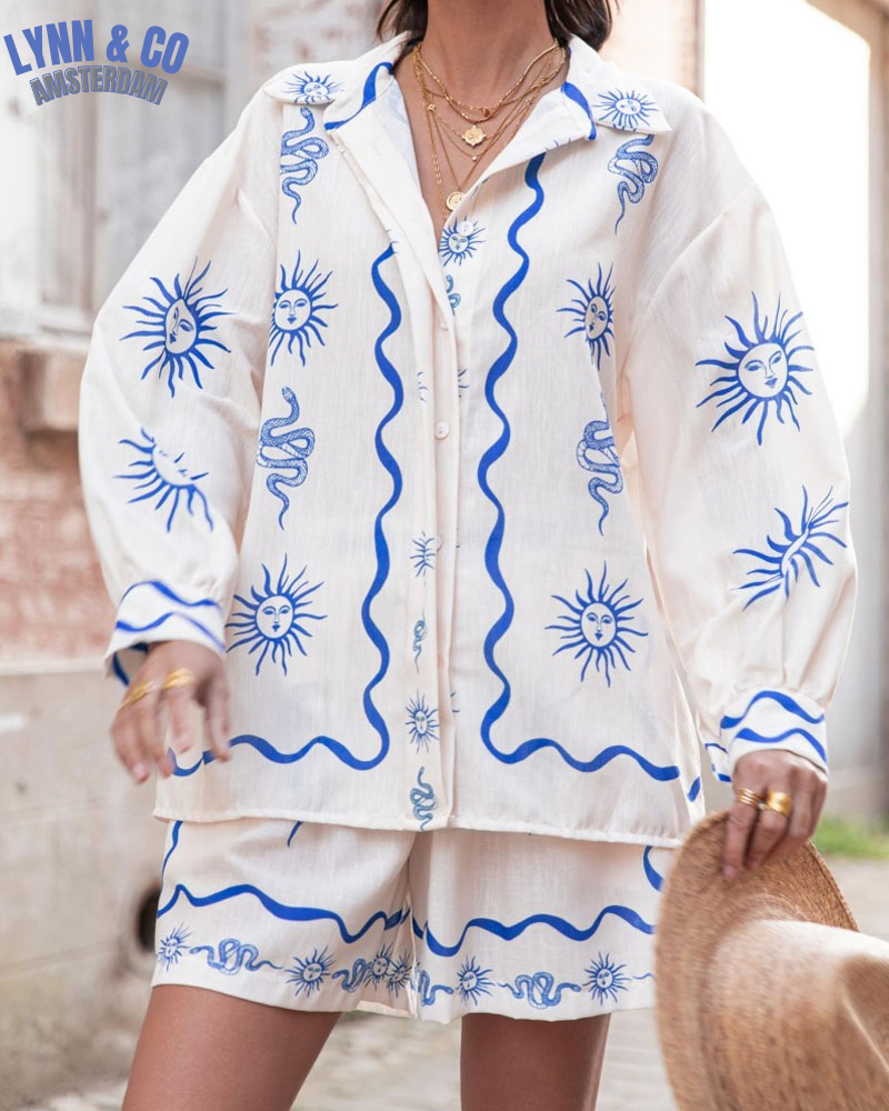 Classic Vintage & Enduringly Stylish Top