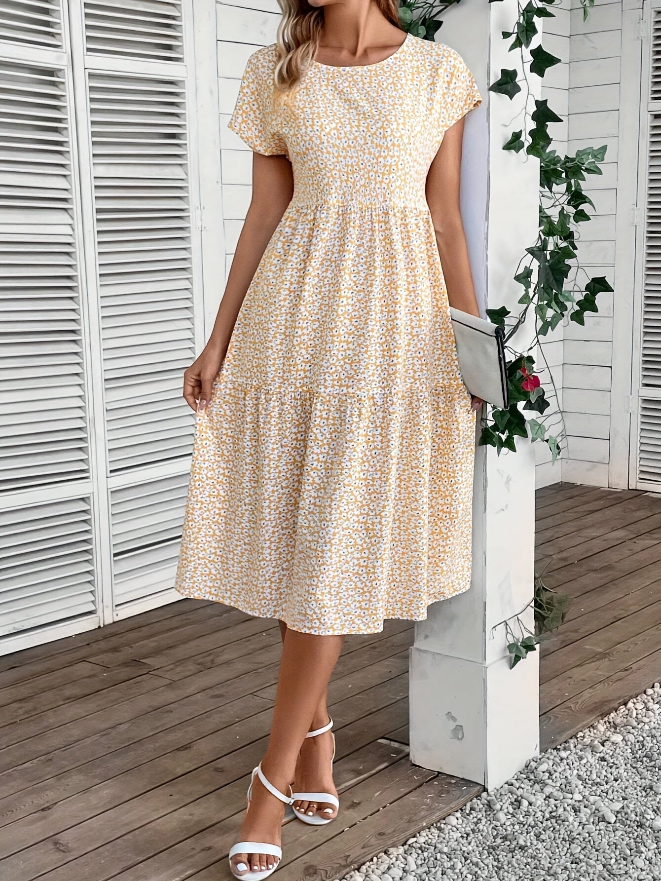 Sophisticated Dress with a Clean Classic Look
