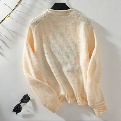 Well Tailored Sweater with a Graceful Silhouette