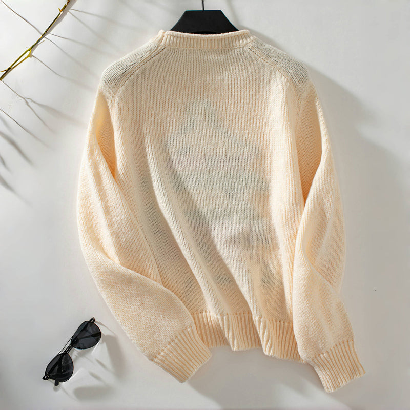 Well Tailored Sweater with a Graceful Silhouette