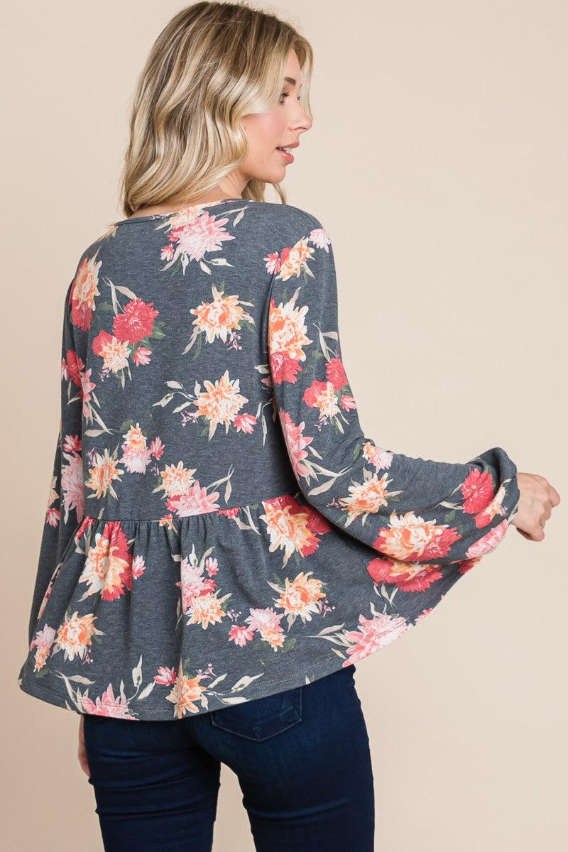 Classic Vintage Blouse with a Flattering Fit