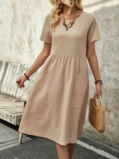 Effortlessly Elegant Dress with a Timeless Design