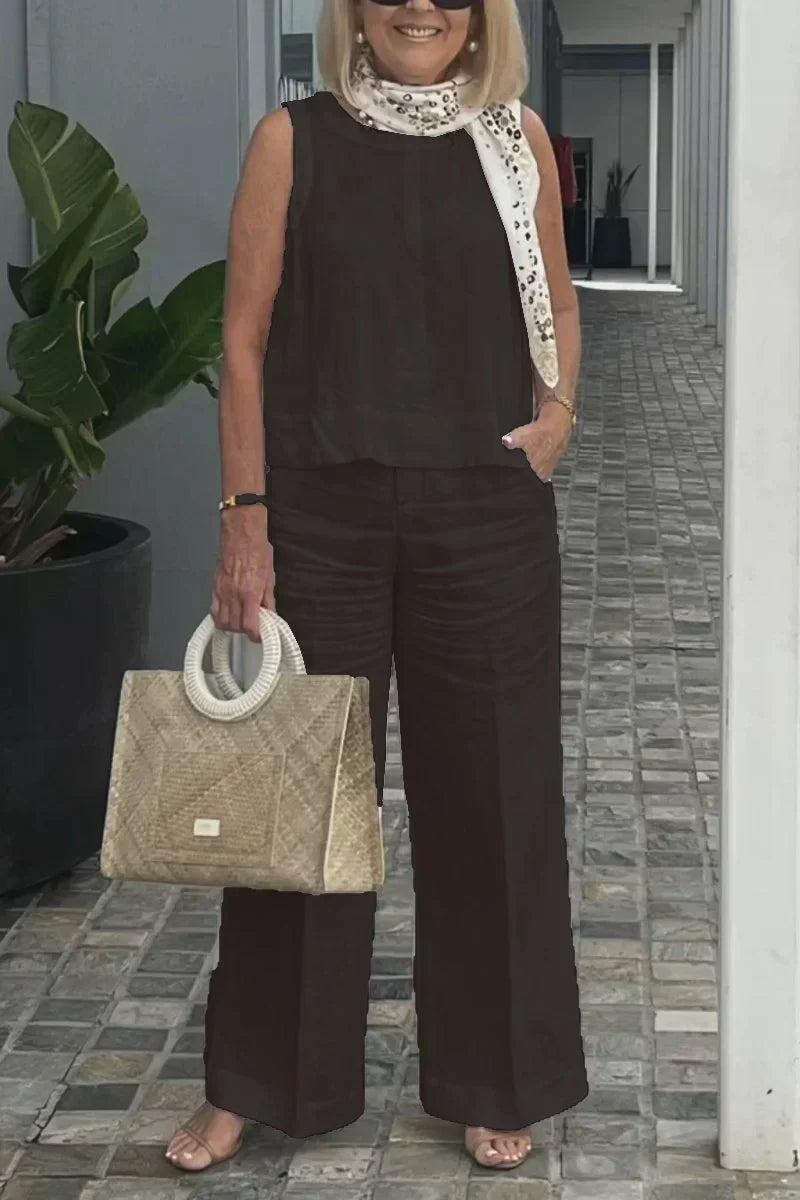 Sophisticated Garment with a Clean Classic Look