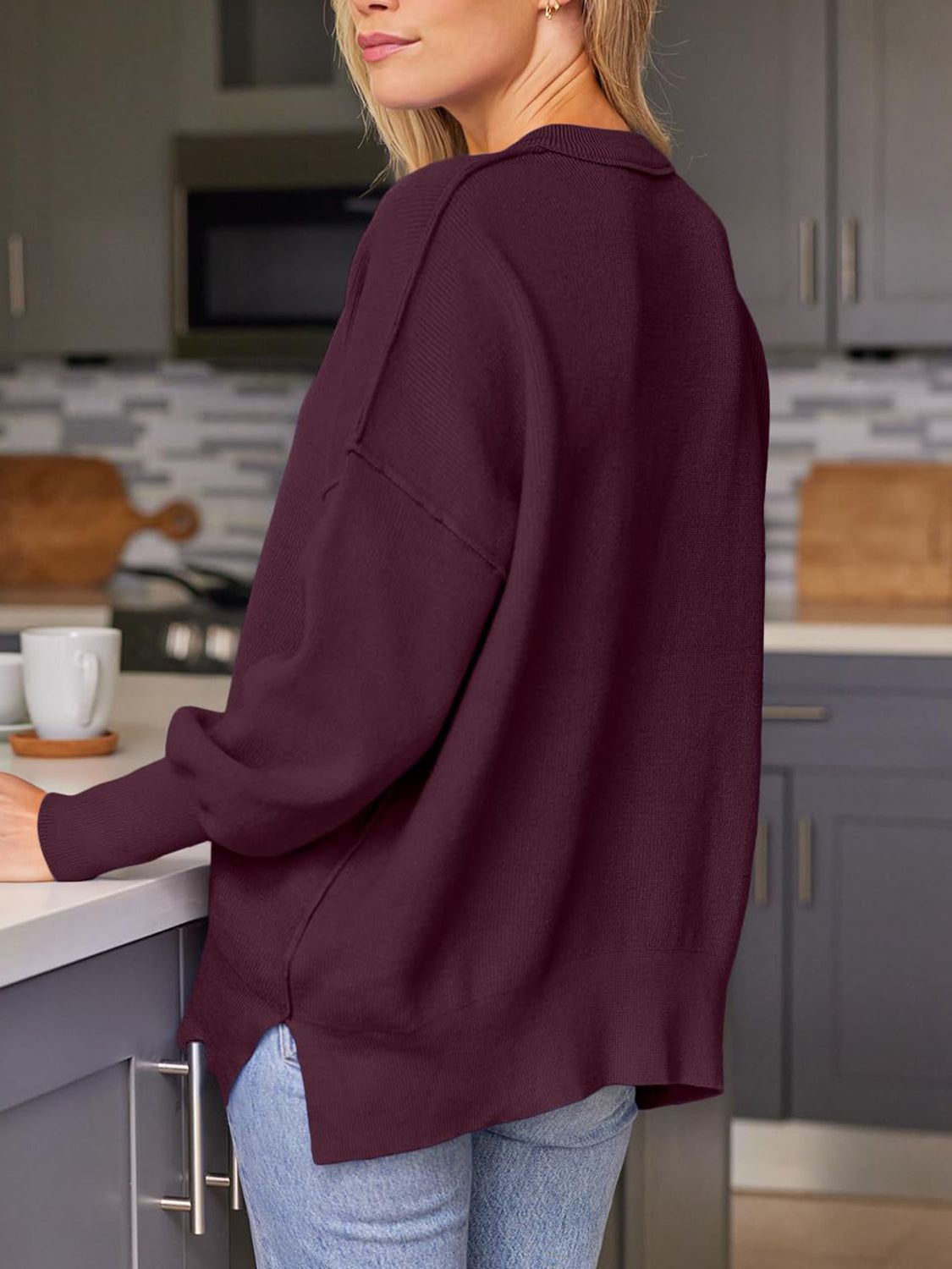 Well Tailored Sweater with a Graceful Silhouette
