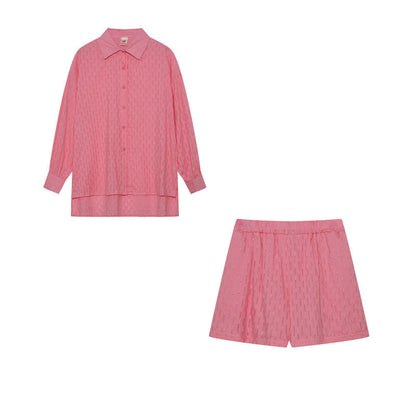 Well Tailored Shirt with a Graceful Silhouette