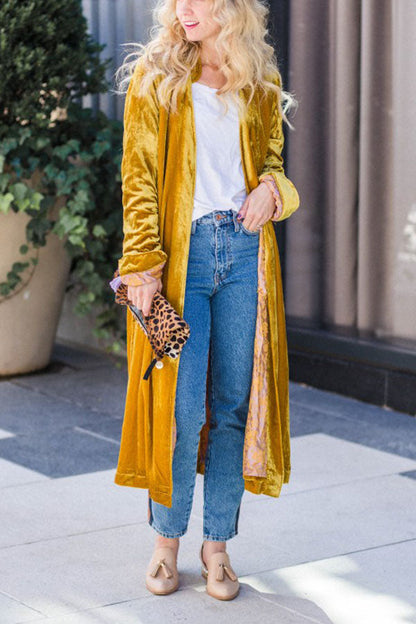 Well Tailored Cardigan with a Graceful Silhouette