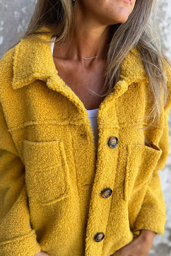 Well Tailored Coat with a Graceful Silhouette