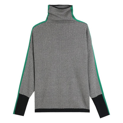 Well Tailored Sweater with a Graceful Silhouette