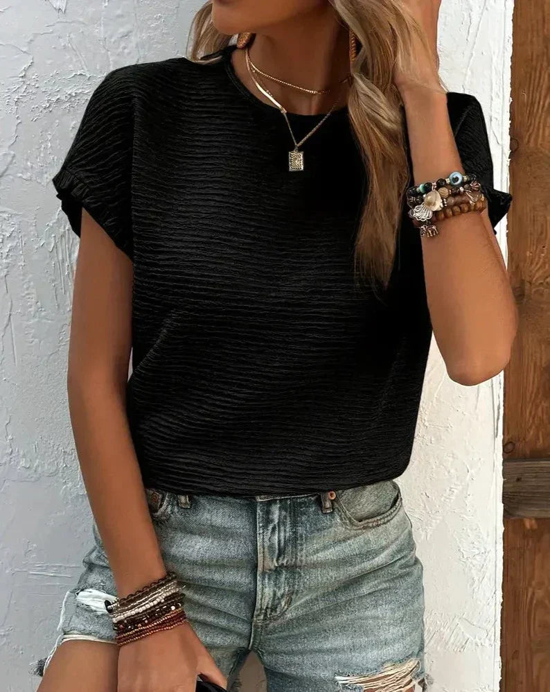 Effortlessly Elegant Shirt with a Timeless Design