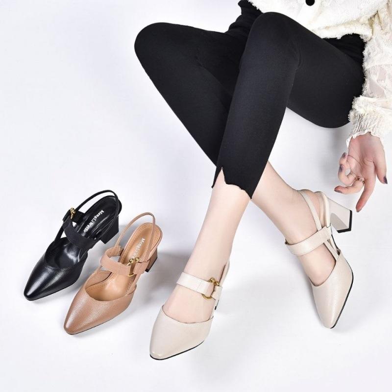 Gracefully Styled Garment for Any Occasion
