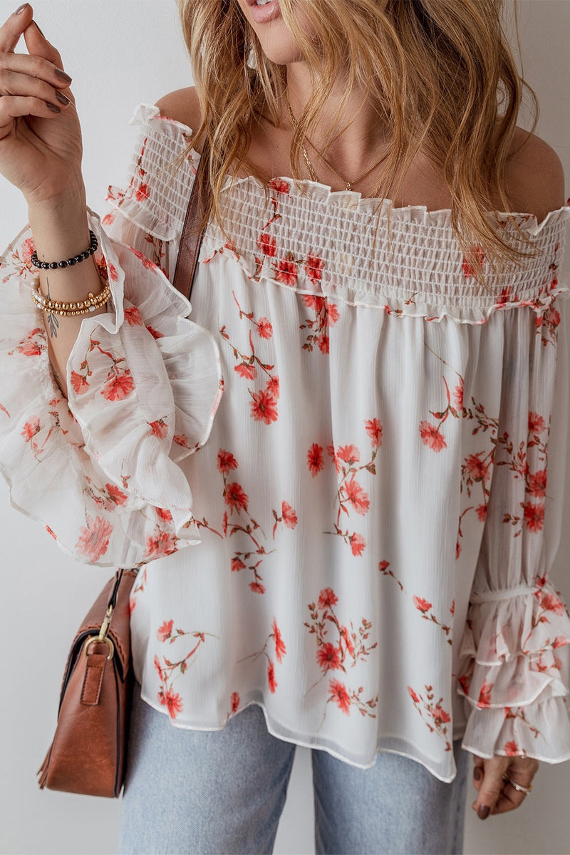 Well Tailored Blouse with a Graceful Silhouette
