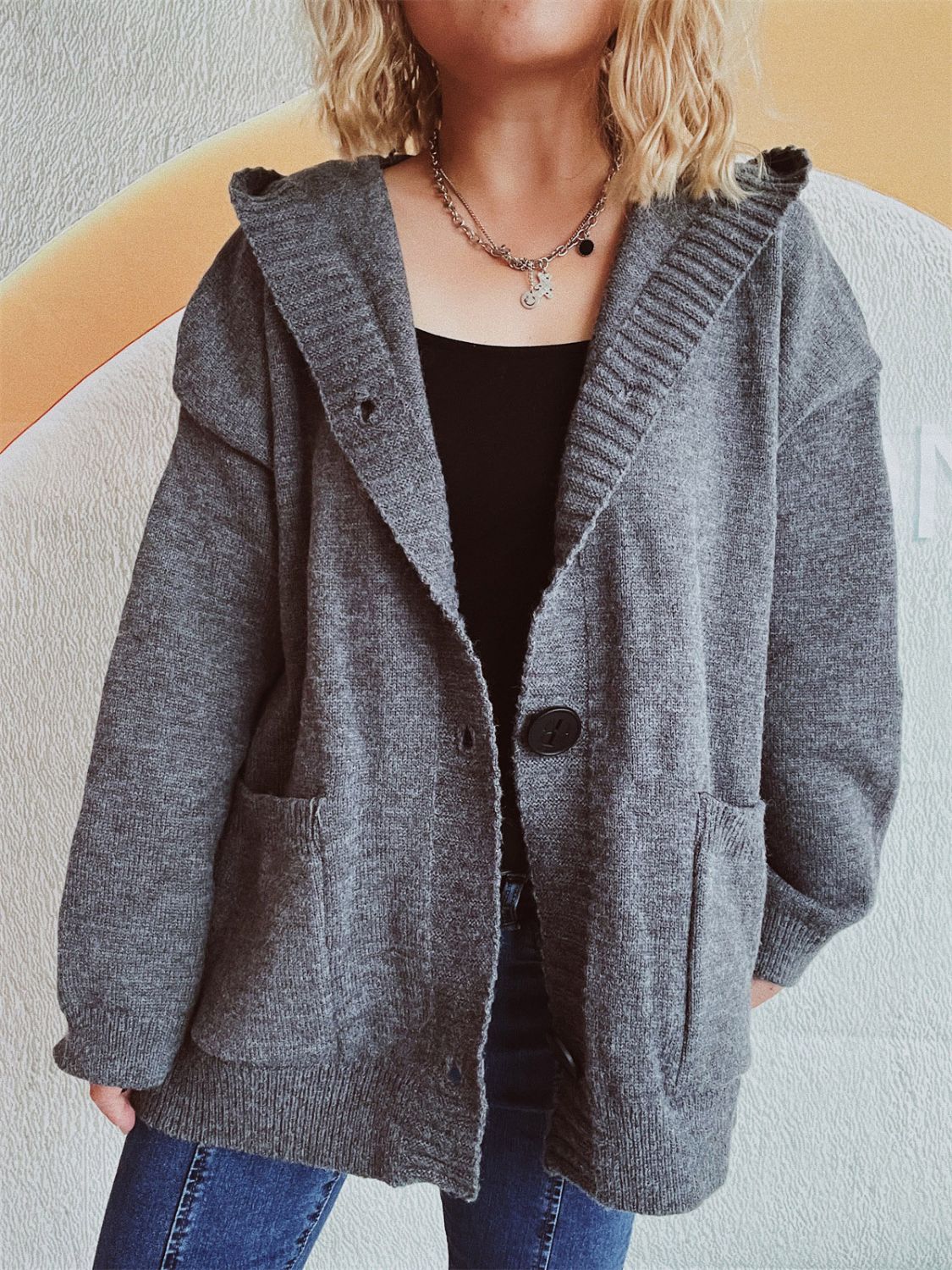 Gracefully Styled Cardigan for Any Occasion