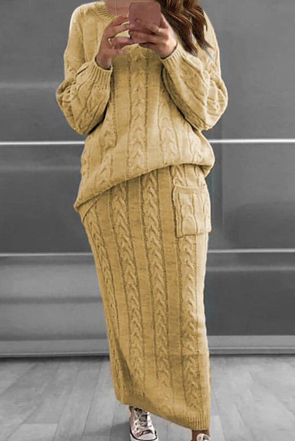 Classic Vintage Sweater with a Flattering Fit