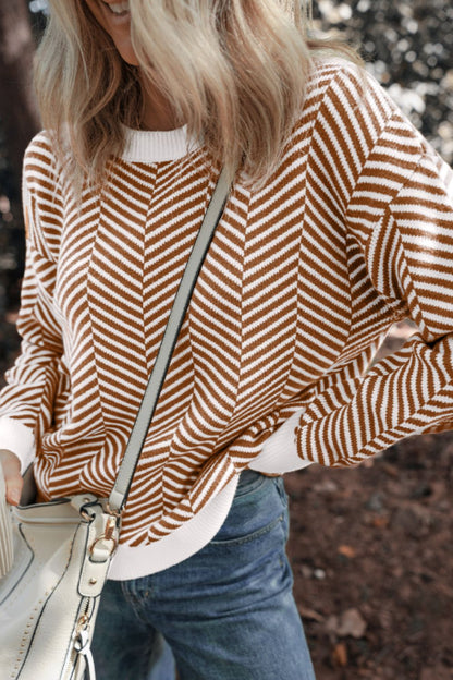 Well Tailored Sweater with a Graceful Silhouette