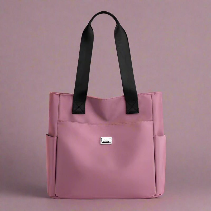 Sophisticated Bag with a Clean Classic Look