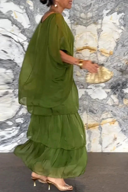 Well Tailored Dress with a Graceful Silhouette