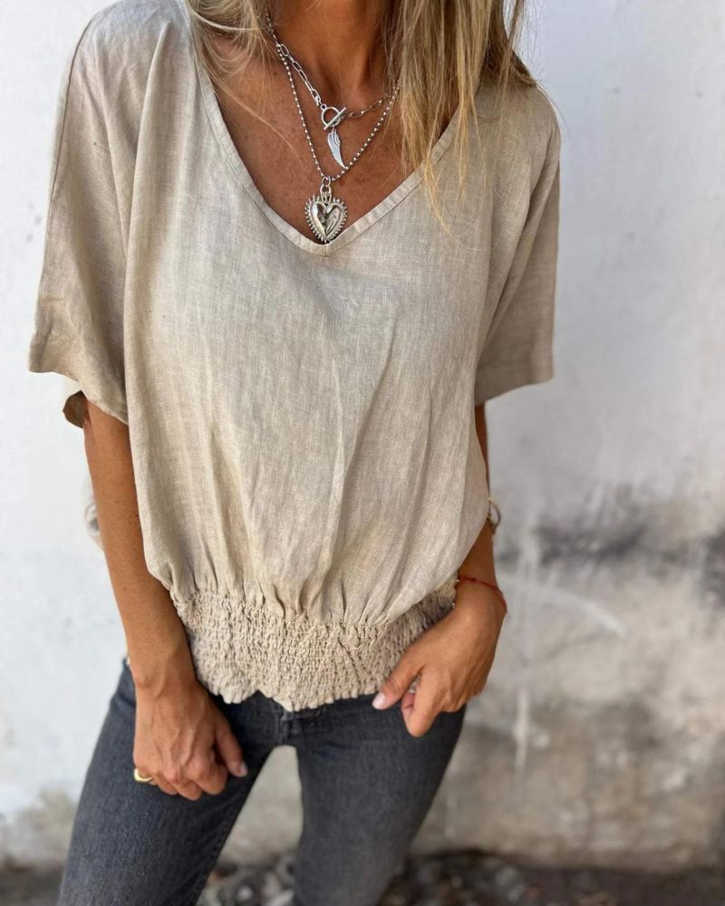 Well Tailored T-Shirt with a Graceful Silhouette