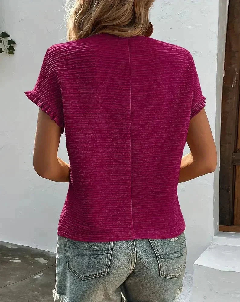 Effortlessly Elegant Shirt with a Timeless Design