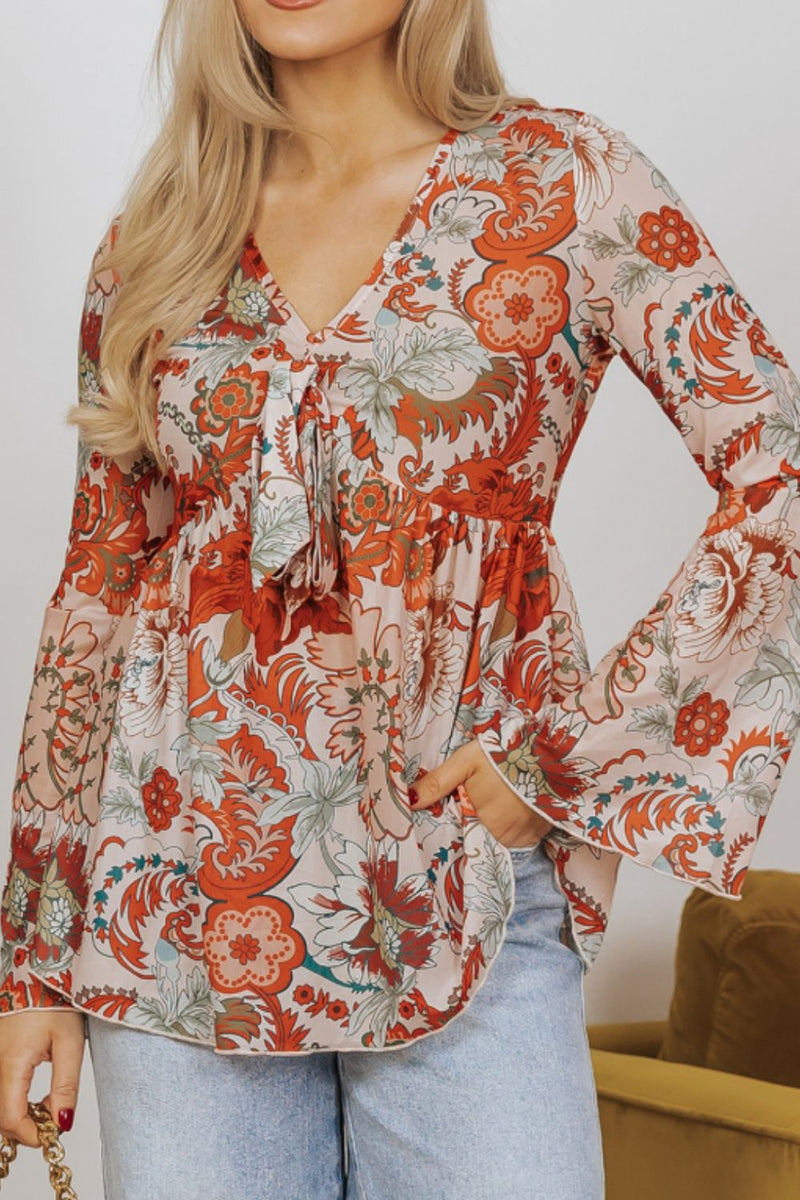 Classic Vintage Blouse with a Flattering Fit