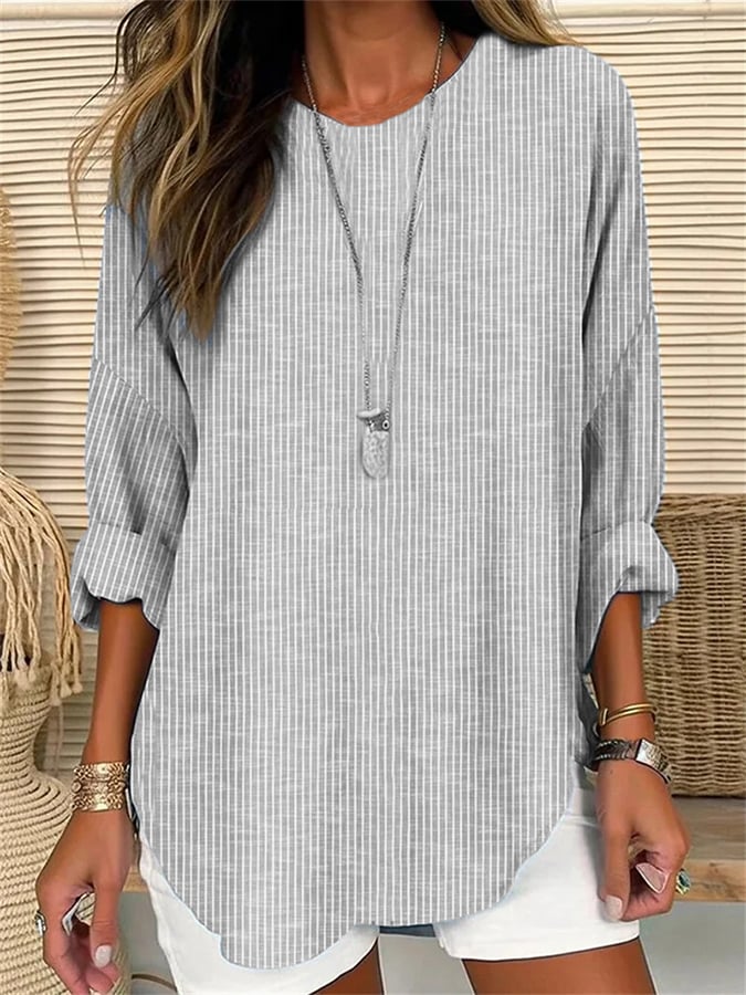 Classic Vintage Blouse with a Flattering Fit