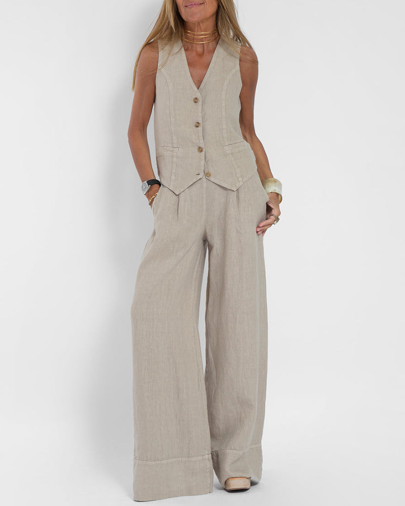 A Vintage Style Trousers with Delicate Timeless Details