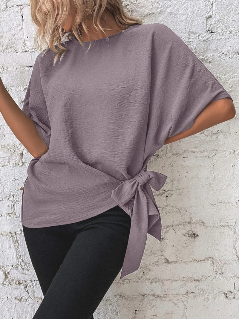Well Tailored Blouse with a Graceful Silhouette