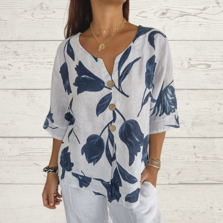 Well Tailored Blouse with a Graceful Silhouette