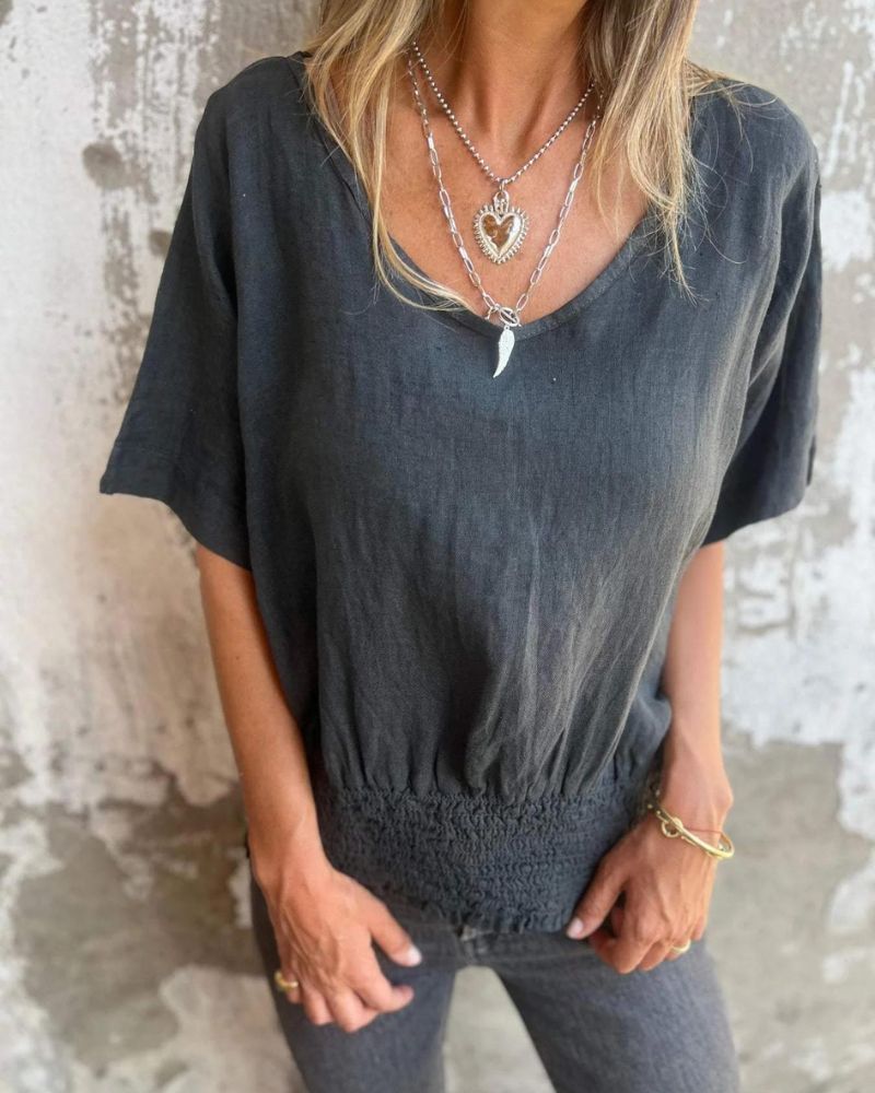 Well Tailored T-Shirt with a Graceful Silhouette