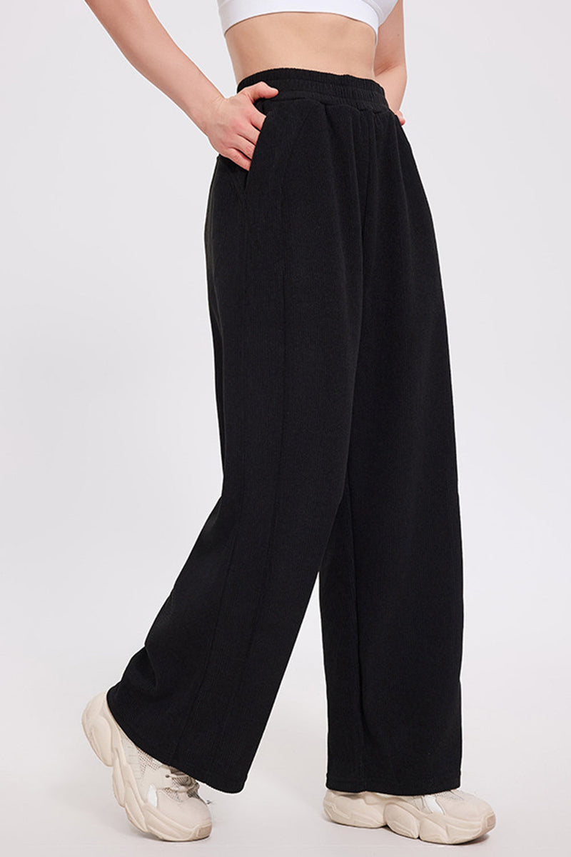 Sophisticated Trousers with a Clean Classic Look