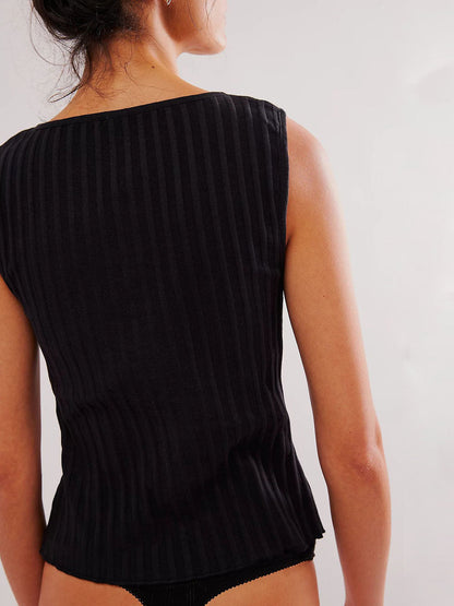 Gracefully Styled Pullover for Any Occasion