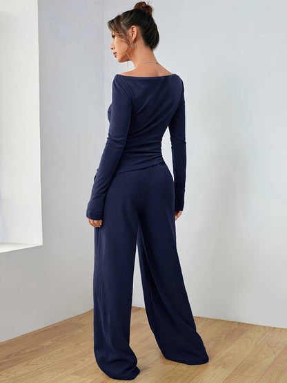Sophisticated Trousers with a Clean Classic Look