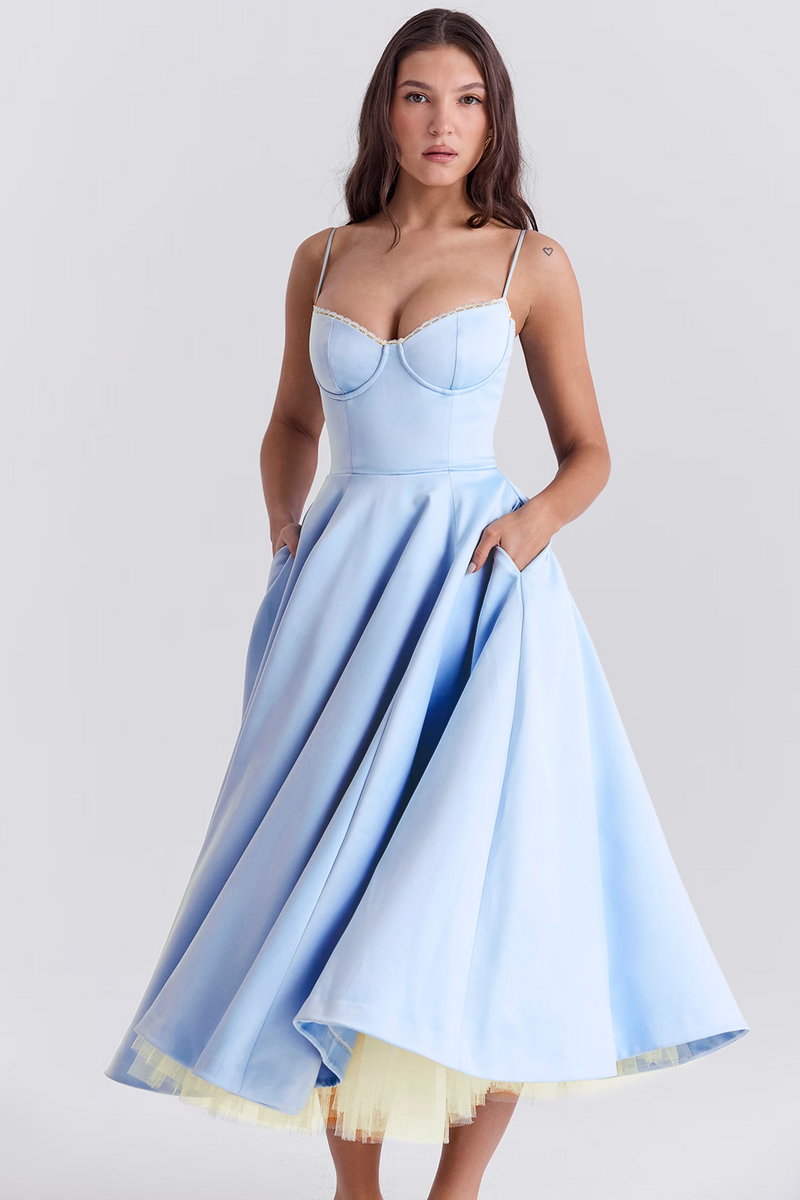 Classic Vintage Dress with a Flattering Fit