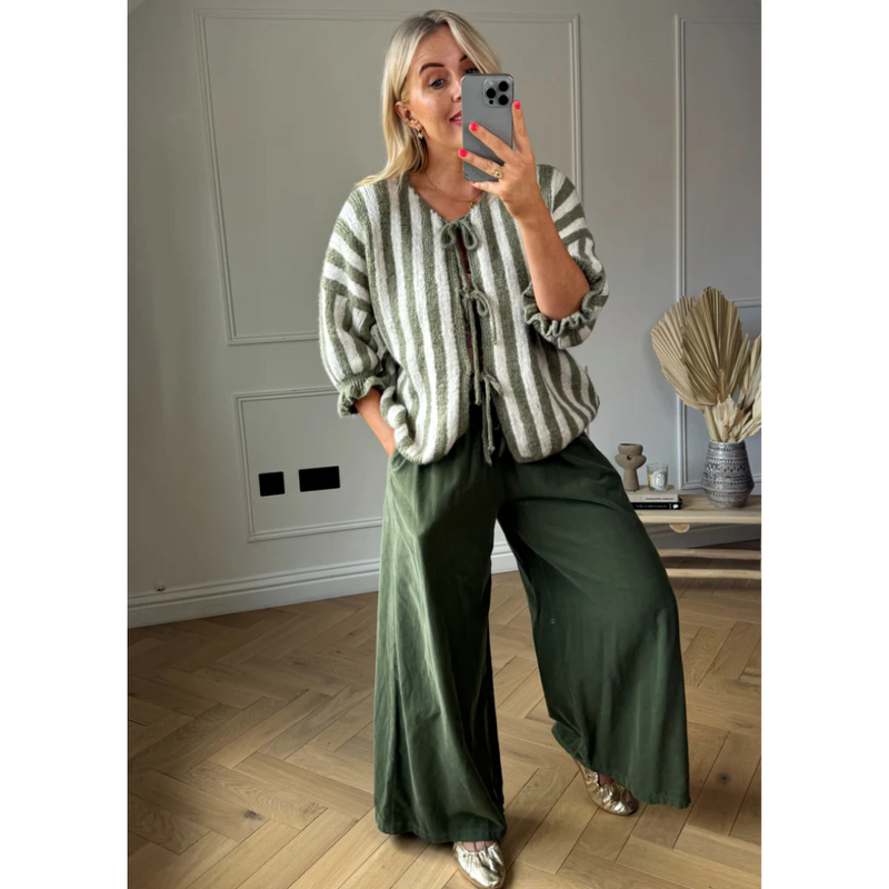 Elegantly Styled Cardigan for Everyday Wear