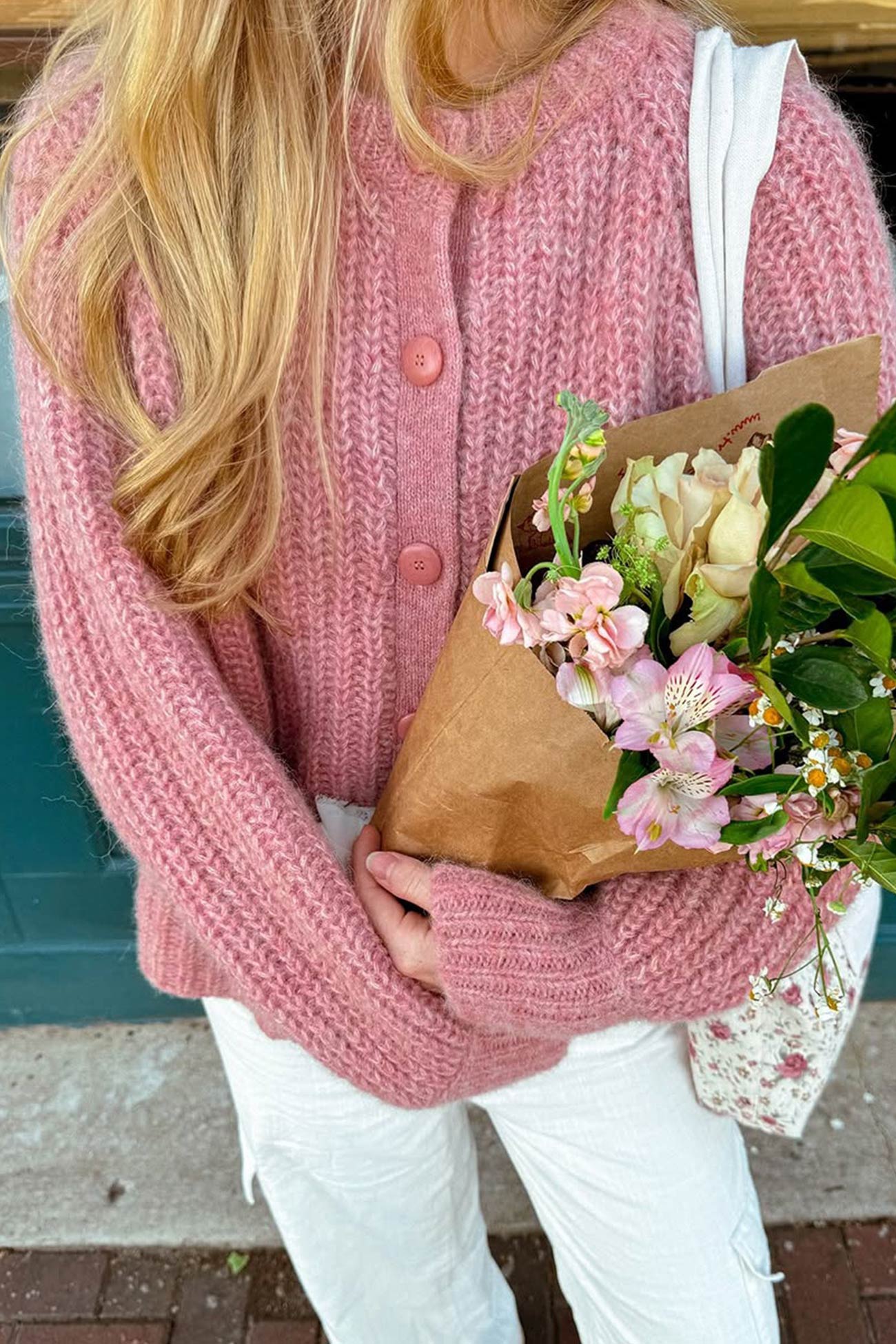 Gracefully Styled Cardigan for Any Occasion