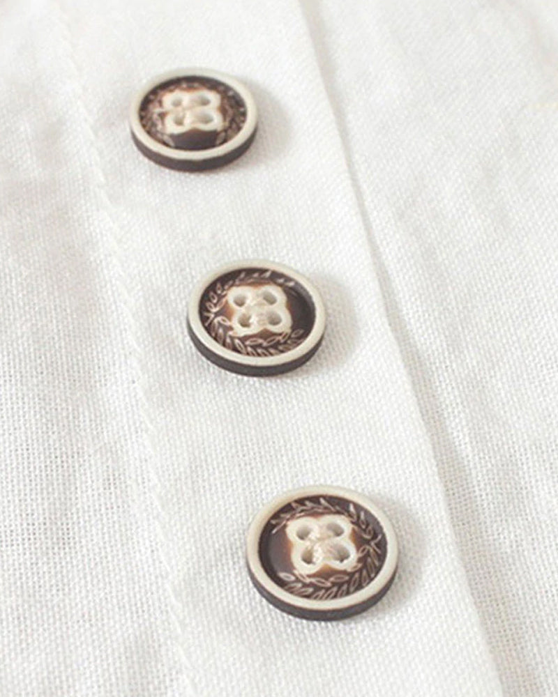 Classic Vintage Blouse with a Flattering Fit