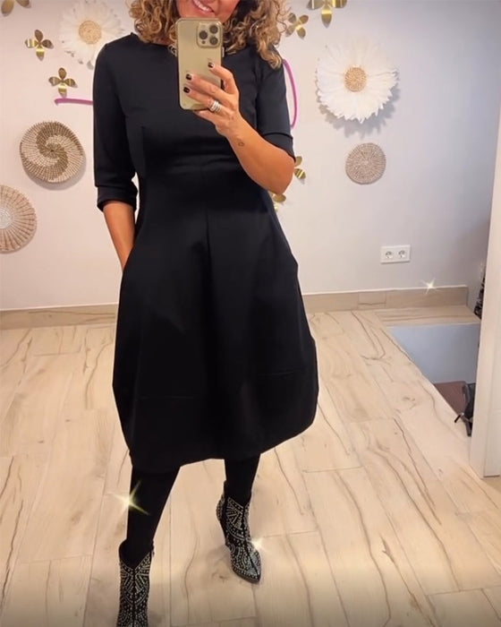 Well Tailored Dress with a Graceful Silhouette