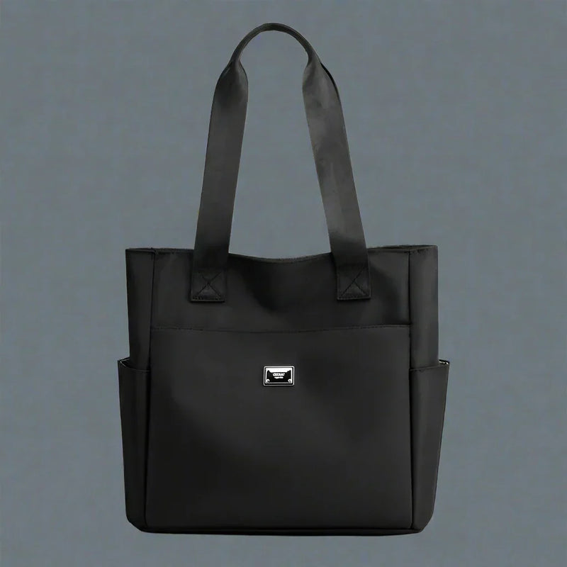 Sophisticated Bag with a Clean Classic Look